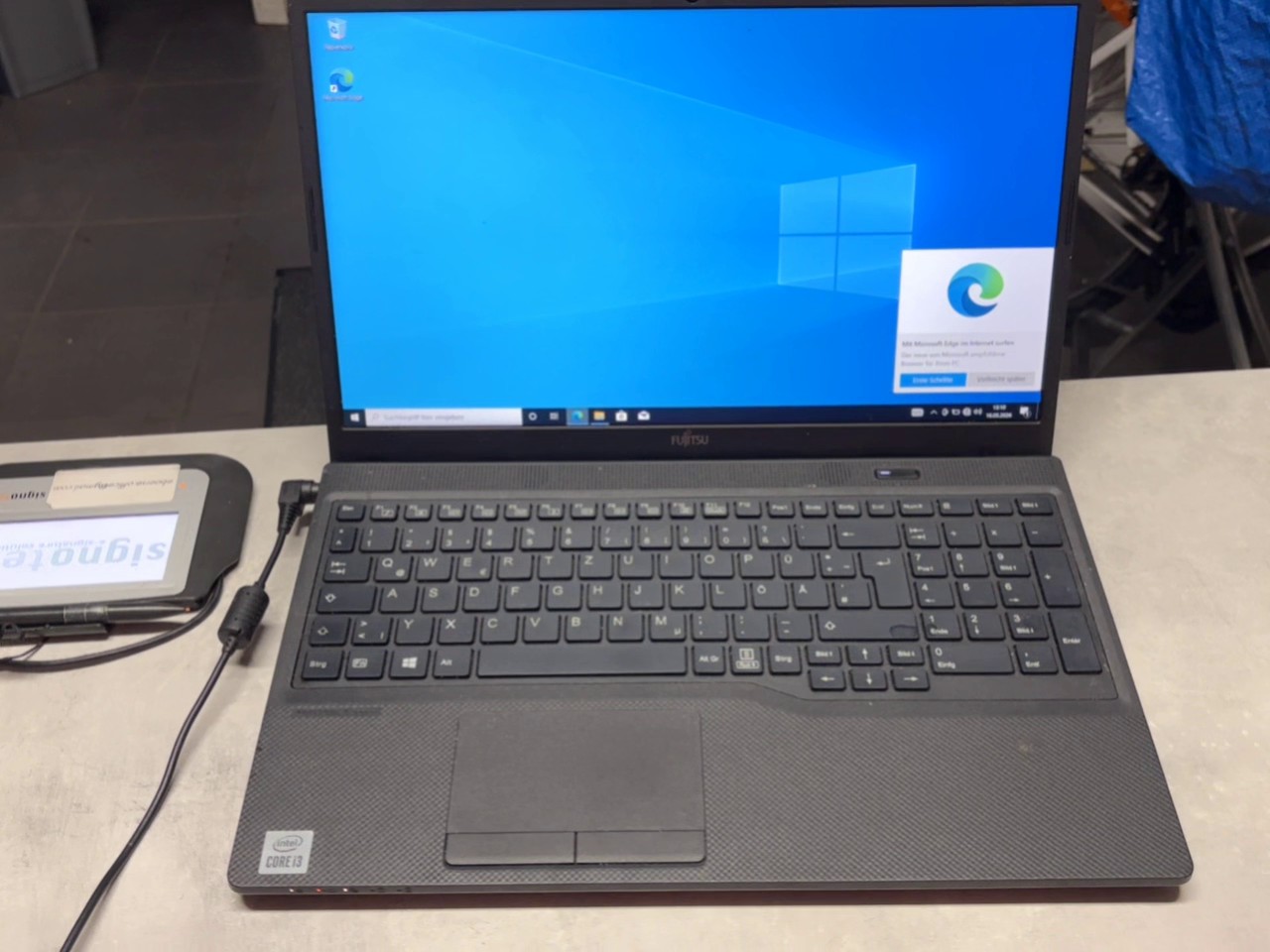 Fujitsu Lifebook A3510, i3-1005G1, Schwarz, 15,6 Zoll Full HD Display, 8GB RAM, 256GB SSD, Intel UHD Graphics, Windows 10 | 11 Pro | Zustand: Gut