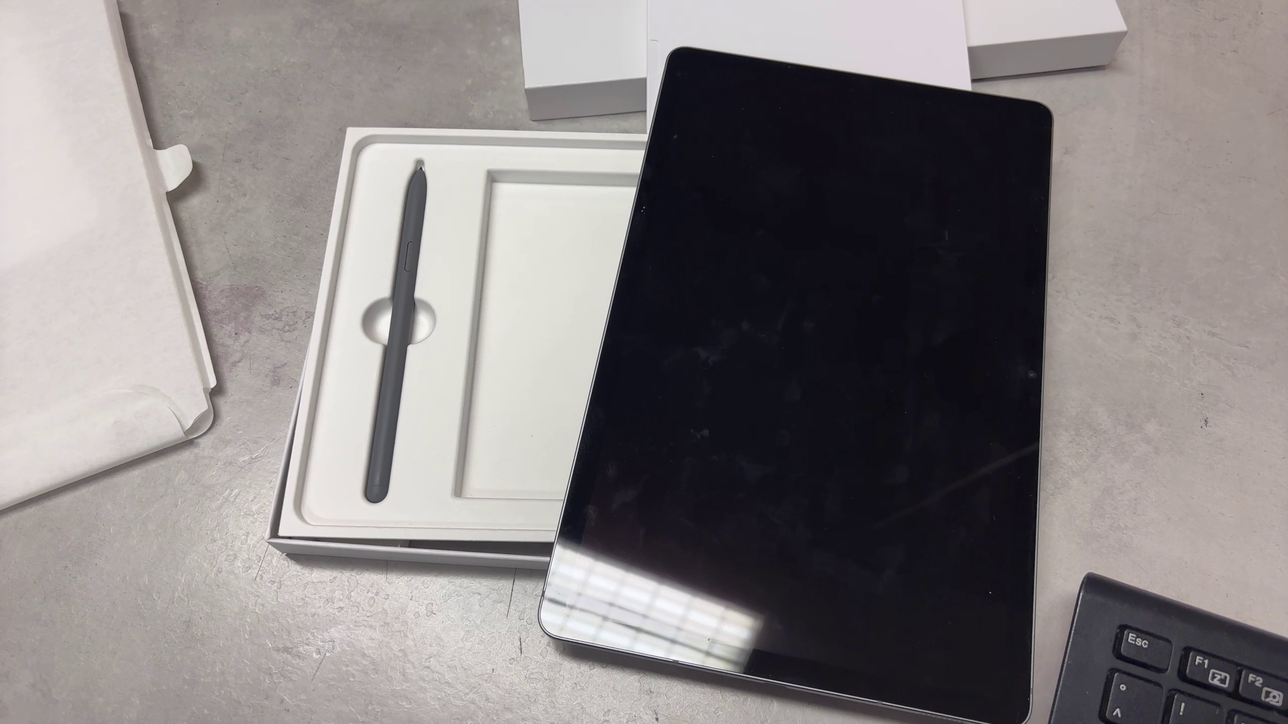 Samsung Galaxy Tab S9 FE Grau OVP, Tablet mit S Pen | Zustand: Sehr Gut | Farbe: schwarz – Bild 2