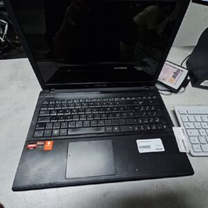 Asus Notebook Schwarz, 4GB RAM, AMD Vision, AMD Radeon Grafik, inklusive Ladegerät, gebrauchter Zustand | Zustand: Sehr Gut