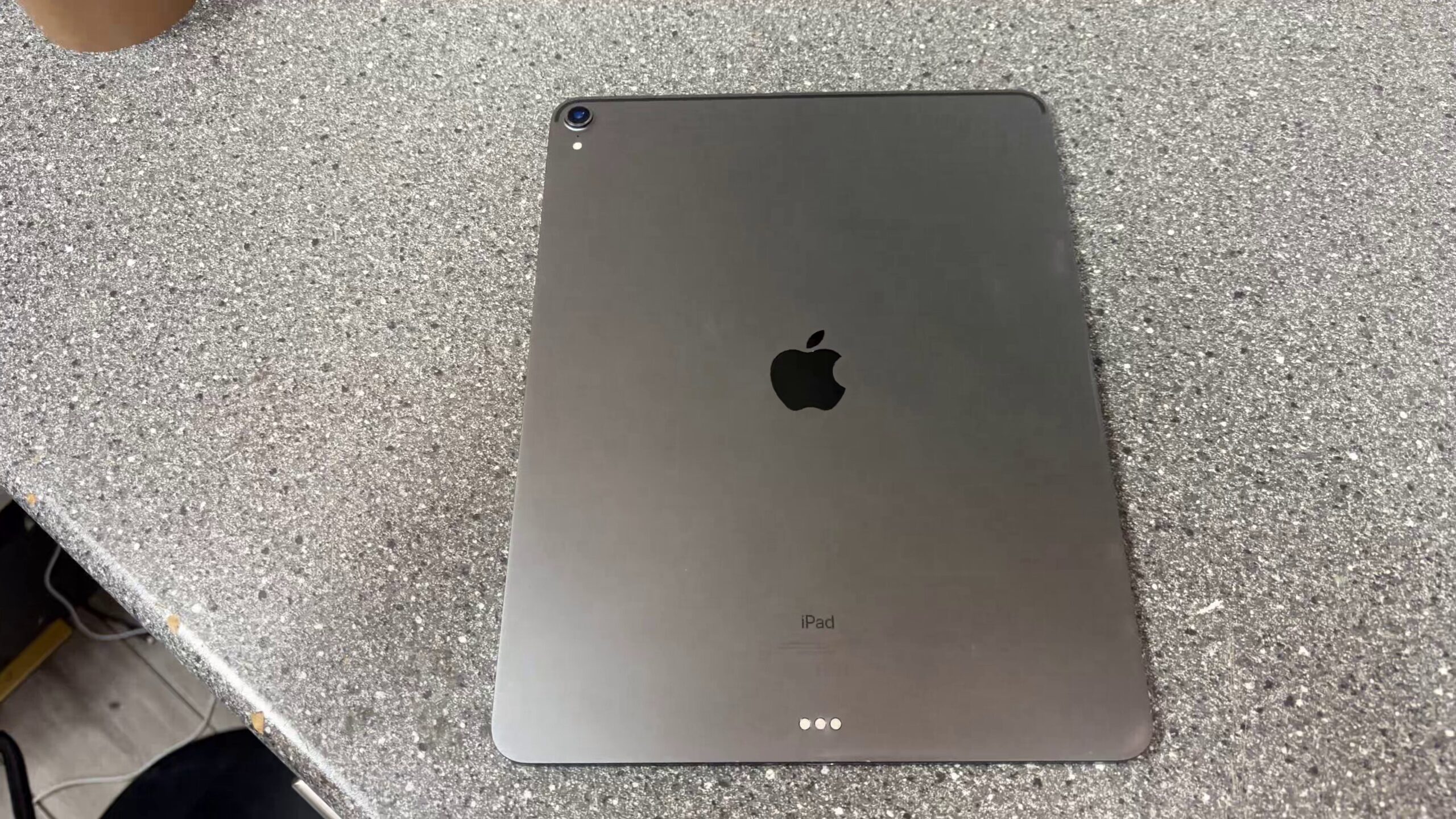 Apple iPad Pro 12,9" 256GB Space Gray, Wi-Fi, 3. Generation (A1876, MTFL2FD | A): | Zustand: Gut – Bild 3