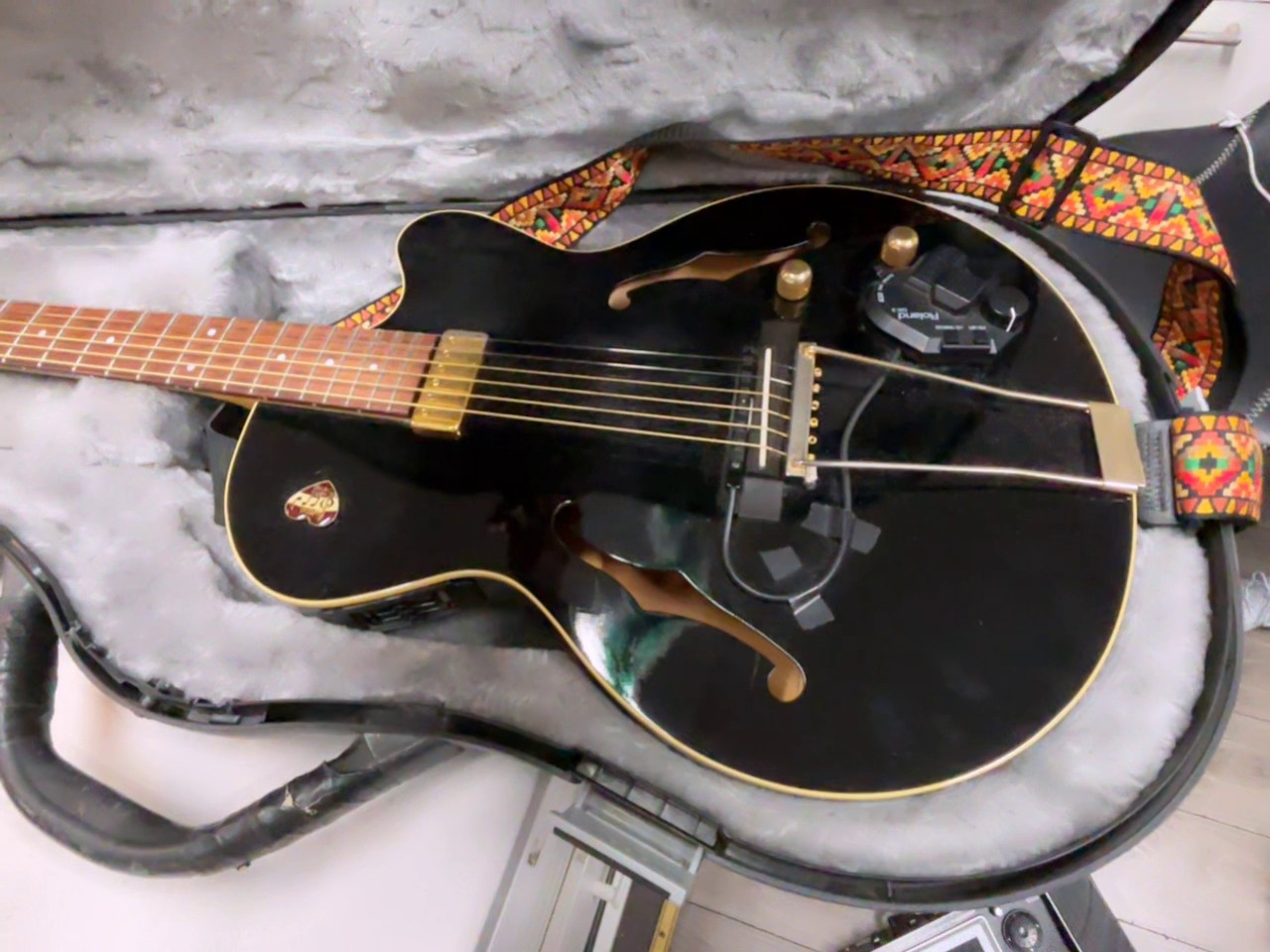 Yamaha AEX 500 , Yamaha AEX 500 Gitarre, zerkratzt. | Zustand: Gut