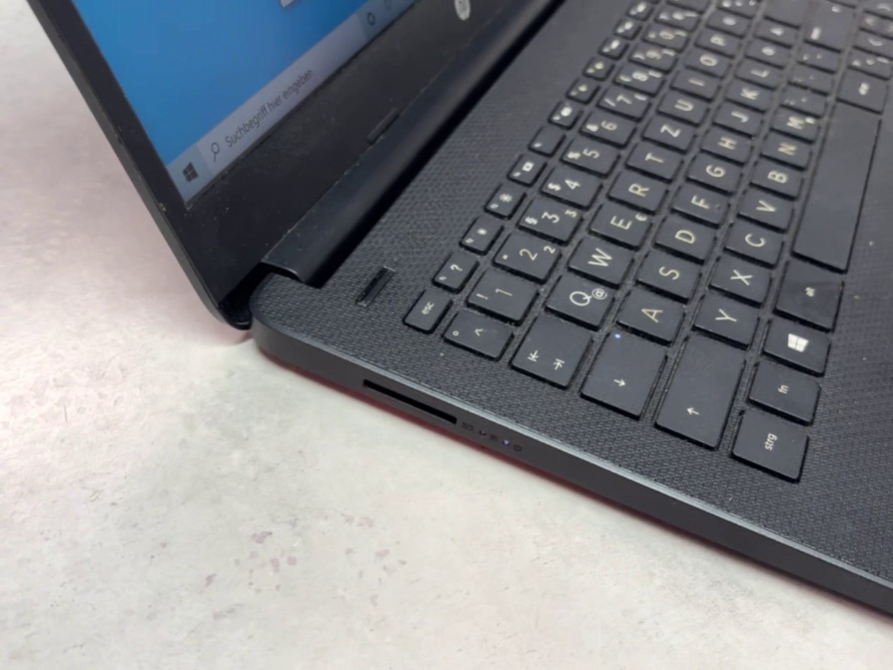 HP Laptop 14s-fq0xxx Ryzen 5 4500U, 14 Zoll, 8GB RAM, 256GB SSD, AMD Ryzen 5 4500U, Gehäuse mit Gebrauchsspuren | Zustand: Gut – Bild 3
