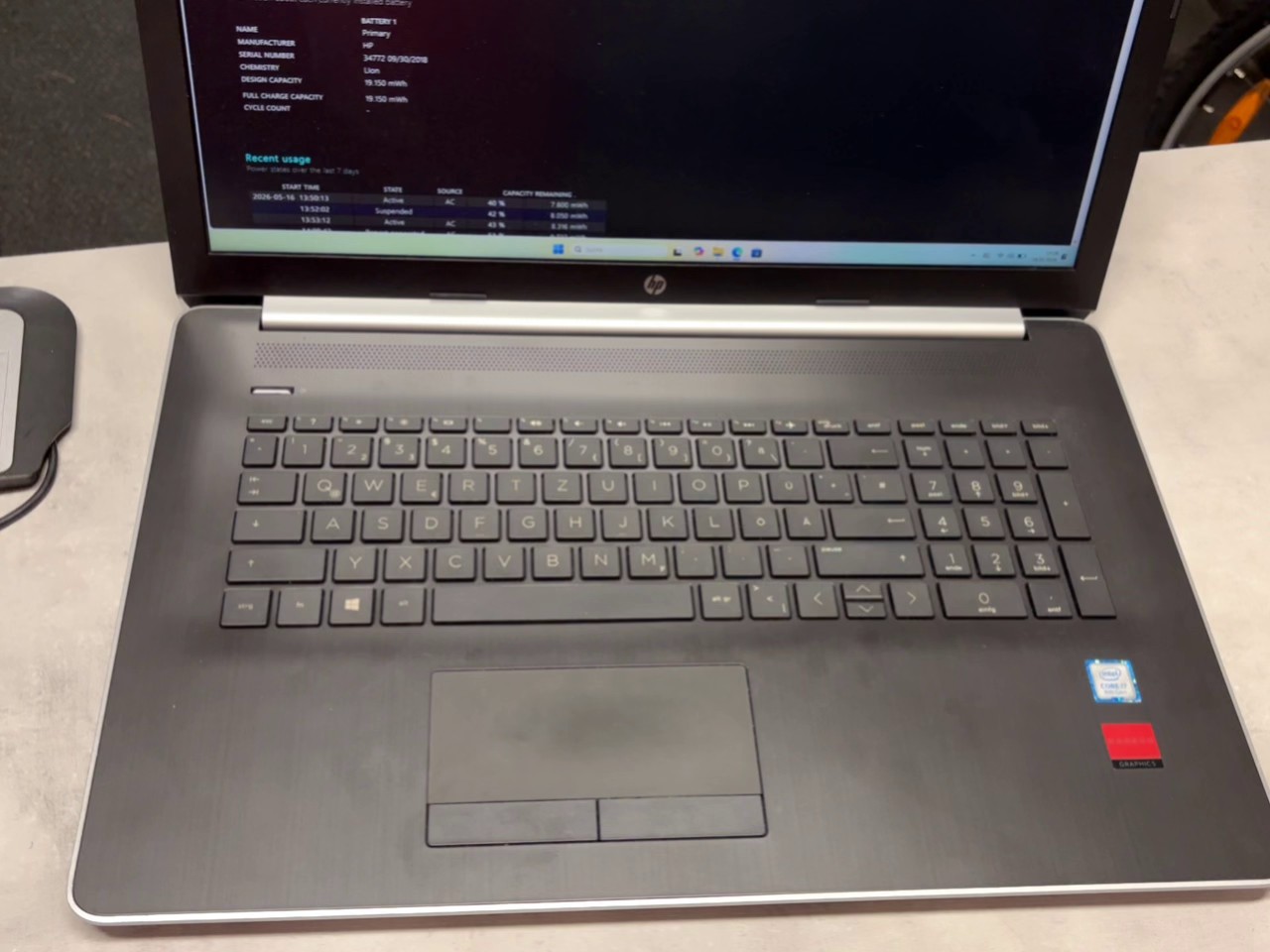 HP Laptop 17-bs Serie i7-8550U, 17,3 Zoll, 8GB RAM, 1TB HDD + 256GB SSD, Radeon 530, Akku erneuert (19.150m) | Zustand: Gut – Bild 2