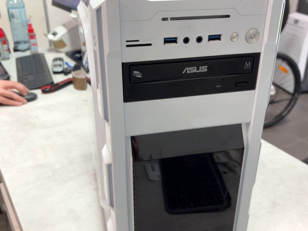 Gaming PC Intel Core i7-9700 GTX 1660 Super Weiß, Intel i7-9700, 16GB RAM, 480GB SSD, 1TB HDD, NVIDIA GTX 1660 Super 6GB, Windows 10 Pro, WLAN | Zustand: Gut – Bild 3