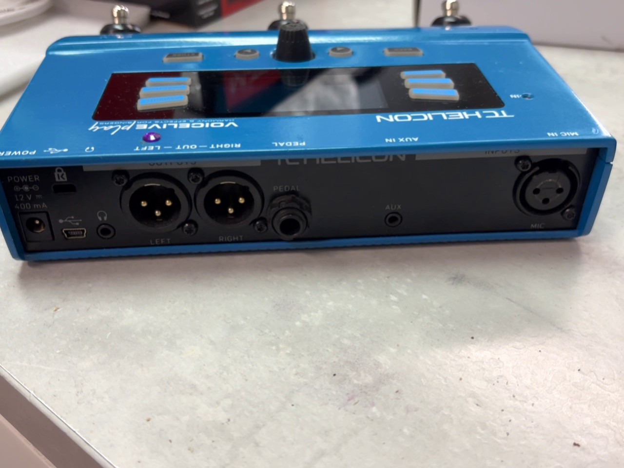 TC Helicon VoiceLive Play, Blau, Vokal-Effektprozessor mit Harmonie- & Pitch-Effekten, inkl. OVP & Netzteil, Gehäuse mit Kratzern & Staub | Zustand: Gebraucht – Bild 3