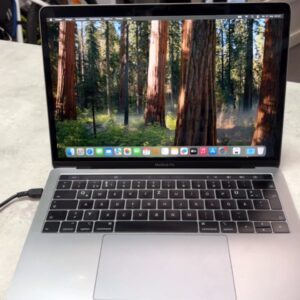 Apple MacBook Pro 13" 2019, 256GB SSD, 1,4 GHz Quad-Core Intel Core i5, 8GB RAM, Intel Iris Plus 645, 581 Ladezyklen, Zustand Gut | Zustand: Sehr Gut