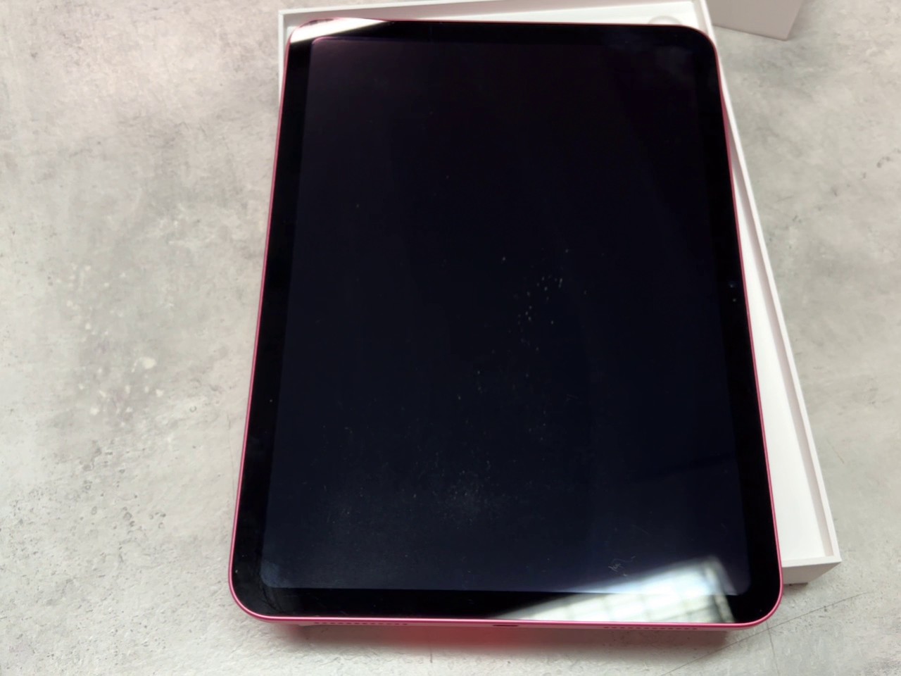 Apple iPad 10. Gen. 2022 64GB Pink, Wi-Fi Modell, 10,9 Zoll Display, Zustand: Display mit Kratzern | Zustand: Gut | Farbe: rosa – Bild 2