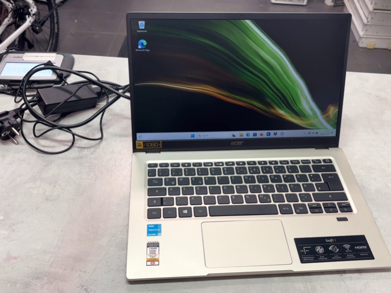 Acer Swift 1 (SF114-34), Silber, Intel Pentium Silver N6000, 8GB RAM, 512GB SSD, 14 Zoll Full HD IPS-Display, Fingerprint-Reader | Zustand: Sehr Gut