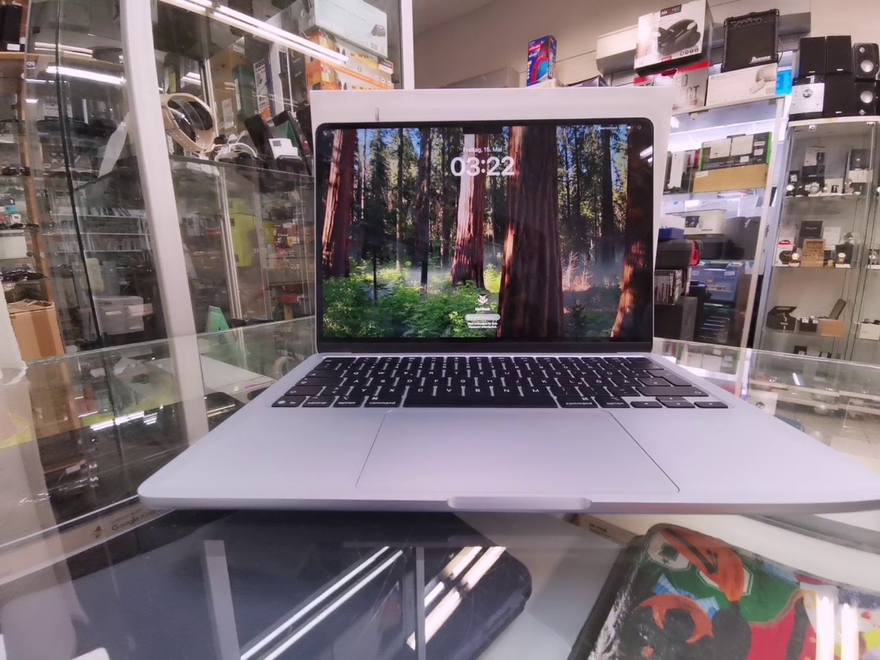 Apple MacBook Air 13" M4 2025 Sky Blue, 10-Core CPU, 16GB RAM, 256GB SSD, DE-Layout, 80 Ladezyklen, OVP, Garantie bis 17.09.2026 | Zustand: Gut – Bild 3