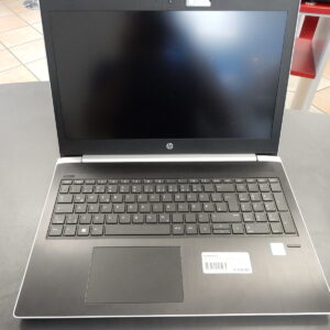 HP Laptop 15, Intel Core i5, Silber, 8GB RAM, 200GB SSD, Windows 10, 15,6 Zoll Display, silbernes Gehäuse mit Ziffernblock. | Zustand: Sehr Gut