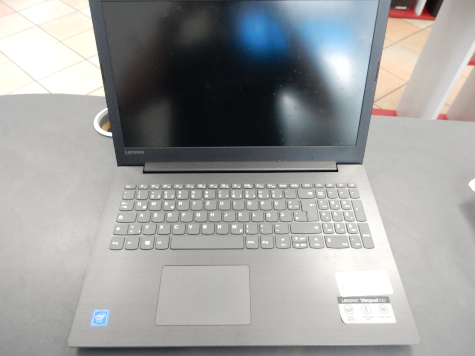 Lenovo IdeaPad 330-15IGM, Grau, Intel Celeron N4000, 4GB RAM, 1TB HDD, 15,6 Zoll Display, Windows 10 | Zustand: Gut