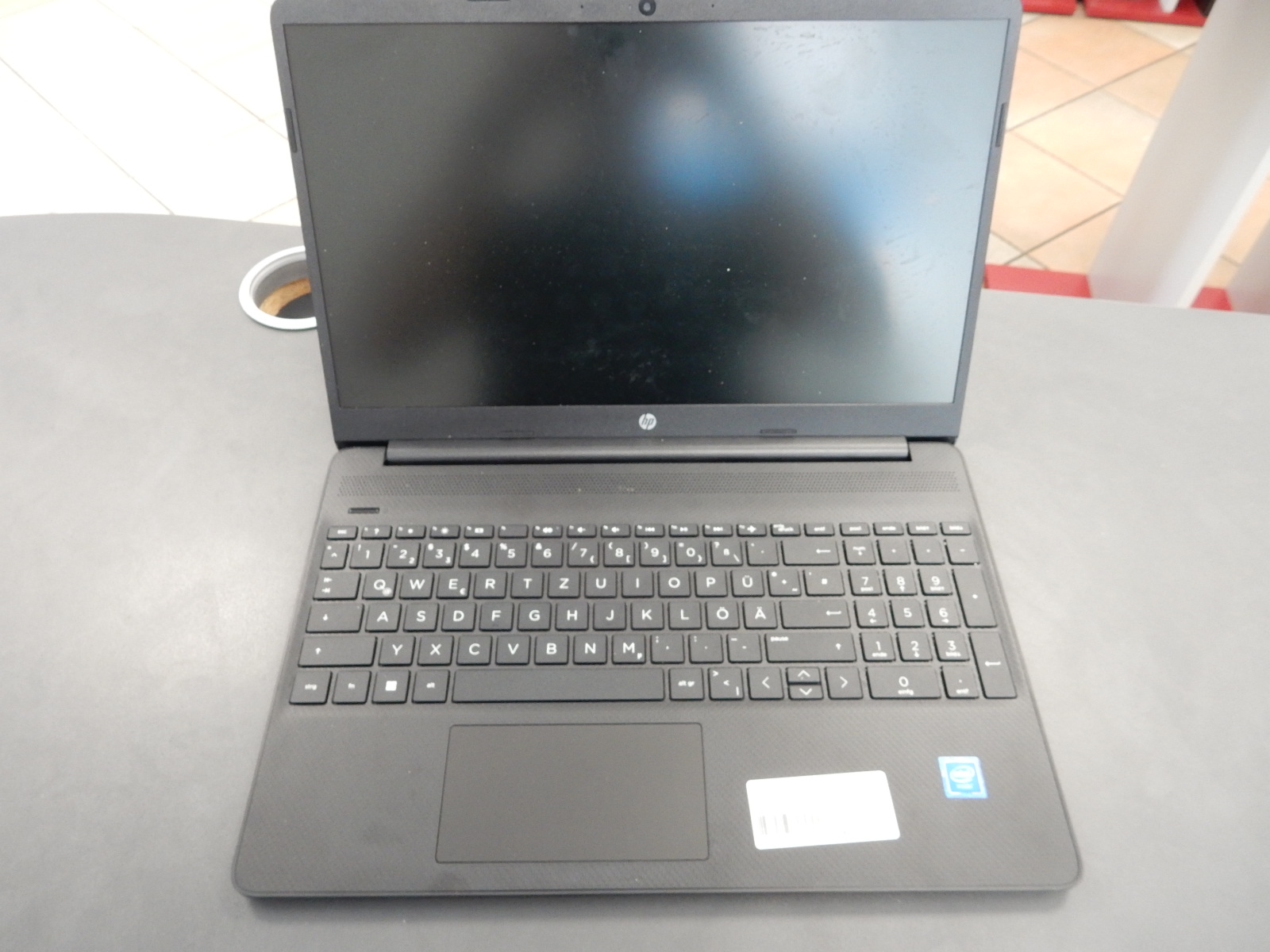 HP Laptop 14 Zoll Intel Celeron N4120, 4GB RAM, 128GB SSD, Windows 11, Farbe Schwarz, kompaktes Design für den Alltag. | Zustand: Gut
