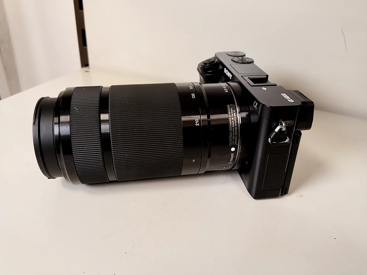 Sony Alpha 6000 mit E 55-210mm OSS Schwarz, Spiegellose Systemkamera mit 24,3 MP APS-C Sensor und Telezoom-Objektiv, 5030 Auslösungen | Zustand: Gut – Bild 2