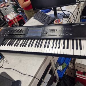 Korg Kronos 2-61 Workstation, baujahr 2015. inkl. tasche. 61tasten. perfekt für studio&live-auftritte.