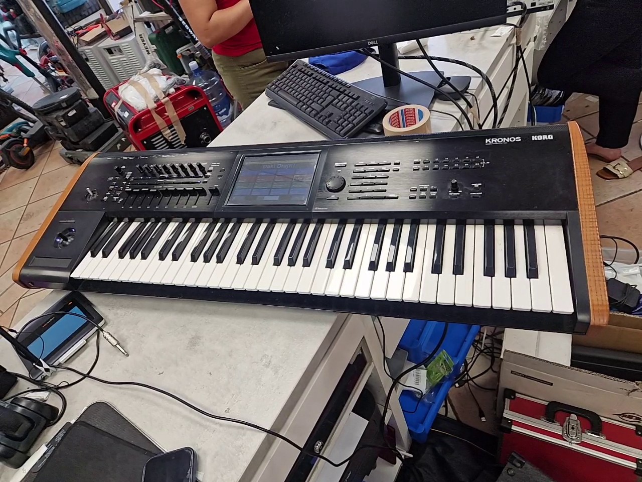 Korg Kronos 2-61 Workstation, baujahr 2015. inkl. tasche. 61tasten. perfekt für studio&live-auftritte.