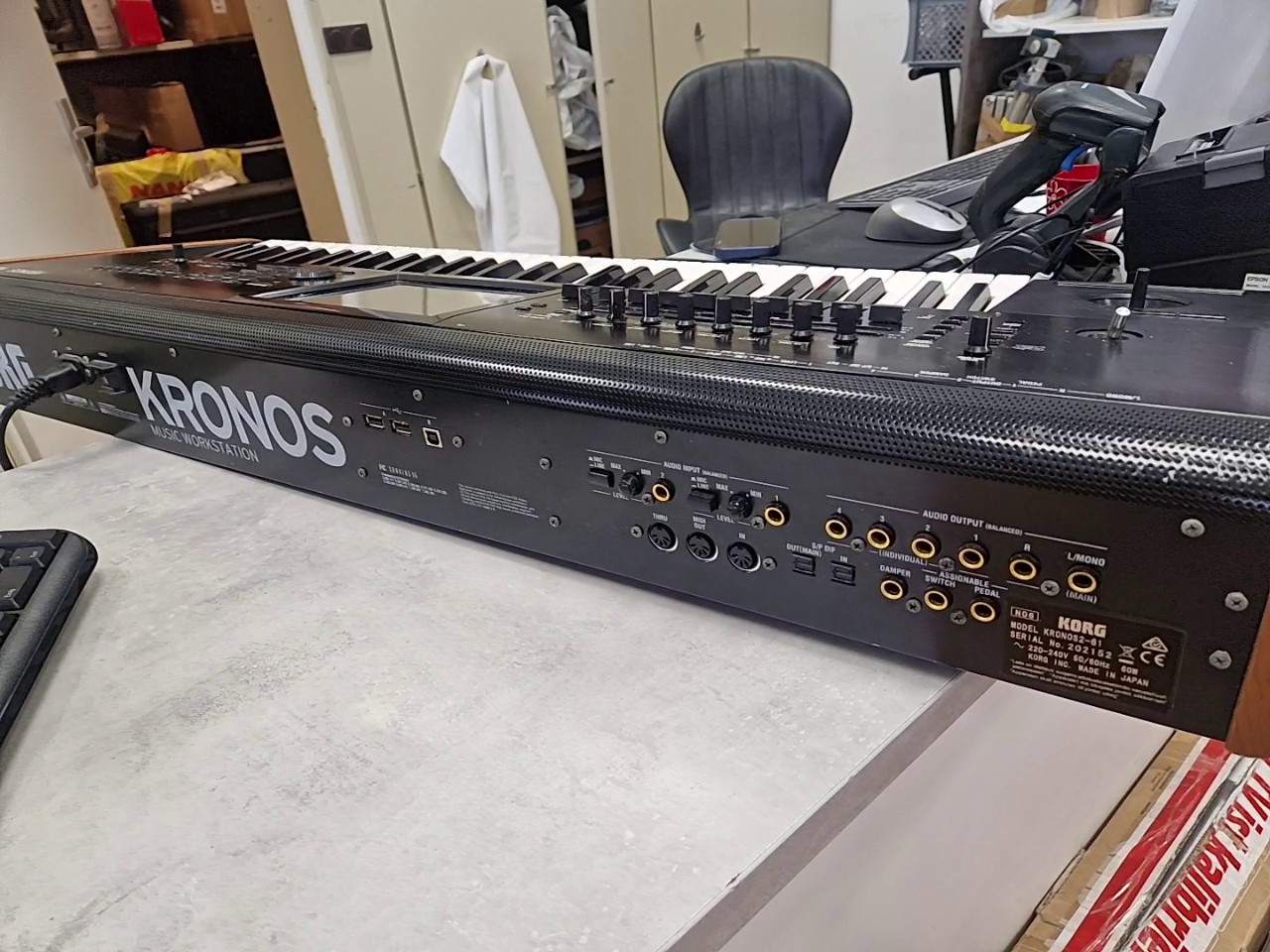 Korg Kronos 2-61 Workstation, baujahr 2015. inkl. tasche. 61tasten. perfekt für studio&live-auftritte. – Bild 5