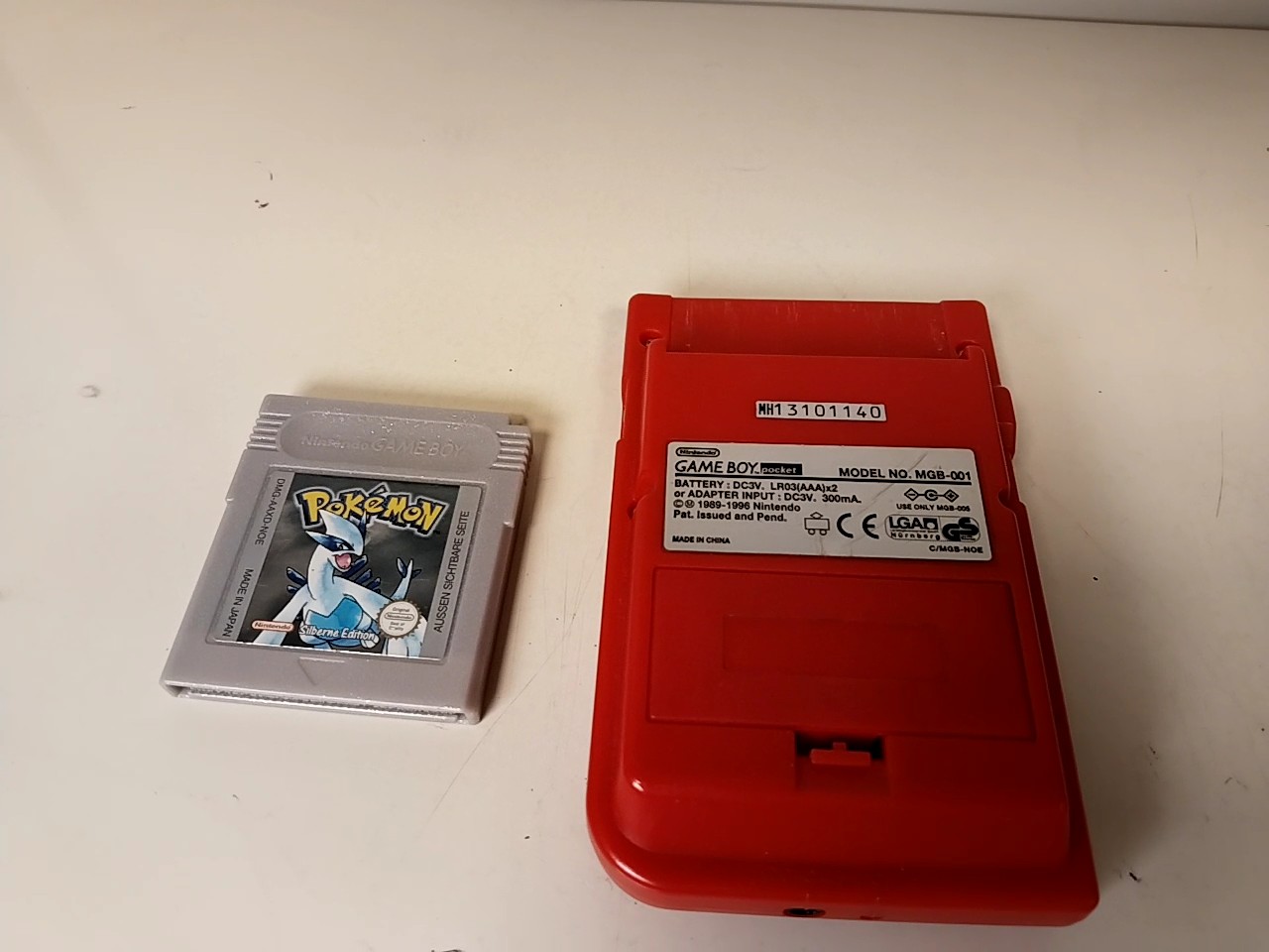 Nintendo Game Boy Pocket Rot MGB-001, Inklusive Spiel Pokémon Silberne Edition, Handheld-Konsole, Modell MGB-001, Farbe Rot. | Zustand: Gut | Farbe: rot – Bild 2