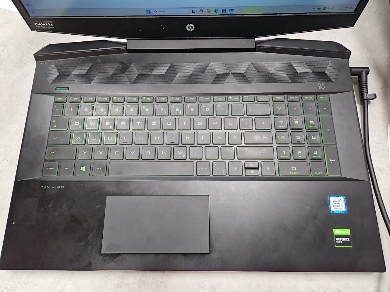 HP Pavilion Gaming 17-cd0xxx, i7-9750H, 16GB RAM, 512GB SSD, GTX 1660 Ti, 144Hz Display, Win 11, kleine Risse bei Tasten. | Zustand: Gebraucht – Bild 2