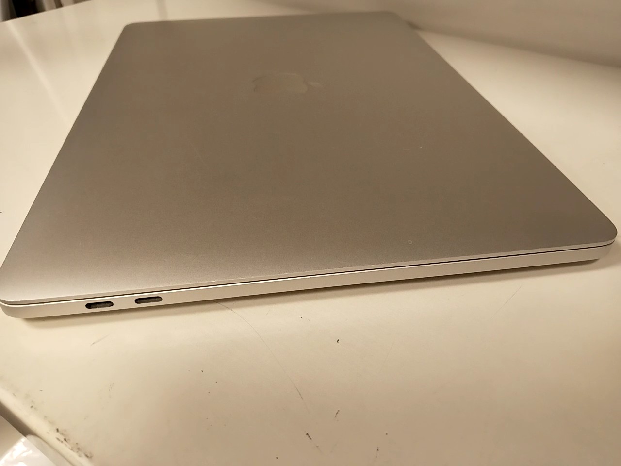 Apple MacBook Pro 13 M1 2020, 8GB RAM, 256GB SSD, 93 Ladezyklen, 100% Akkukapazität, inkl. Ladegerät und Originalverpackung | Zustand: Sehr Gut – Bild 5