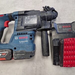 Bosch Professional GBH 18V-22 Akku-Bohrhammer, Inklusive Ladegerät, 2xAkku 4.0 Ah | Zustand: Sehr Gut