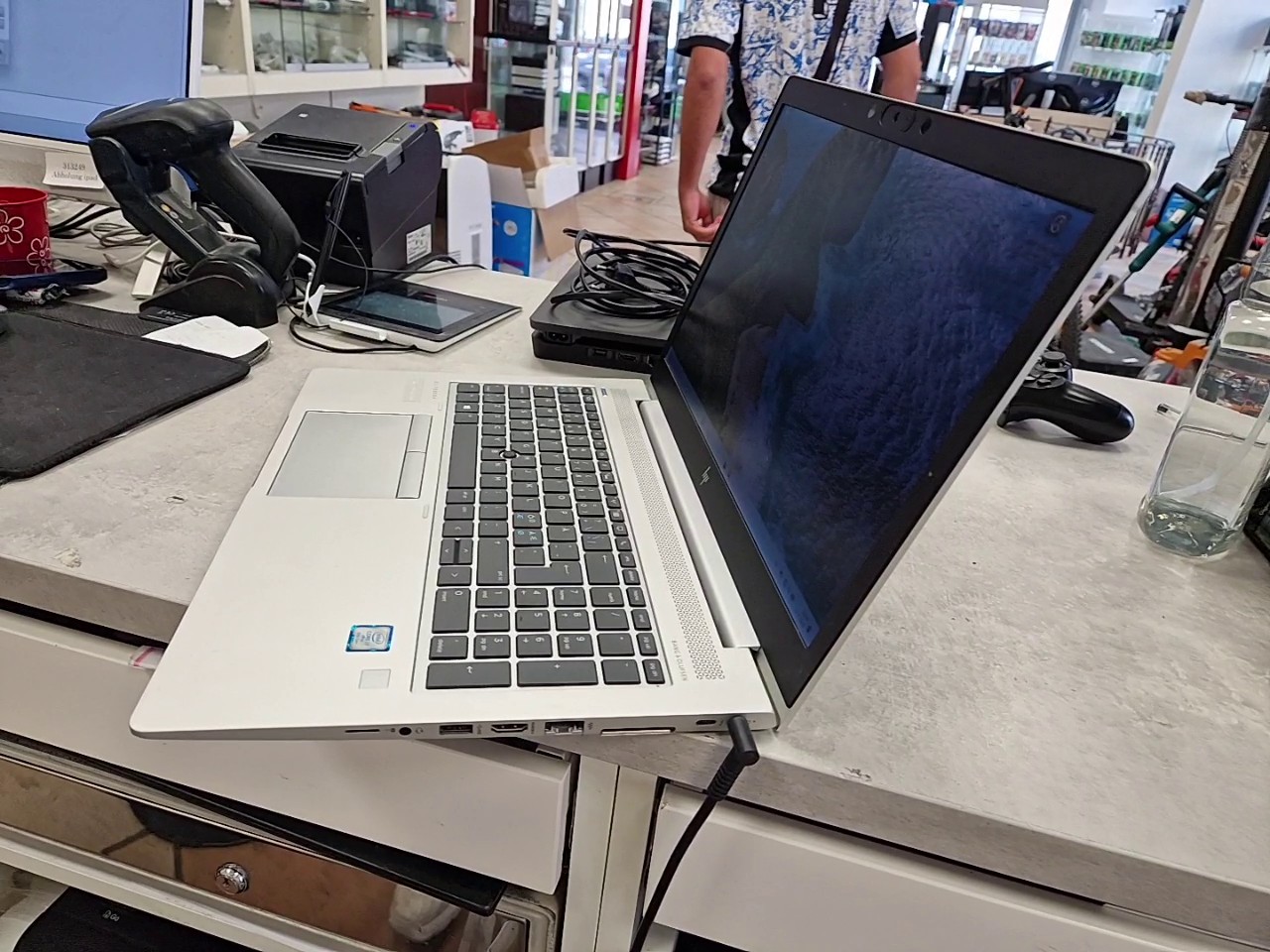 HP EliteBook 850 G6, Intel Core i7-8665U, 16GB RAM, 512GB SSD, Windows 11 Pro, 15,6 Zoll Display | Zustand: Sehr Gut – Bild 4