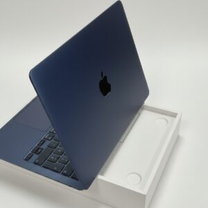 Apple MacBook Air 13" M4 (2025), 16 GB RAM, 512 GB SSD, macOS 26.4.1, Akku 93% (186 Zyklen), inkl. Originalverpackung | Zustand: Sehr Gut