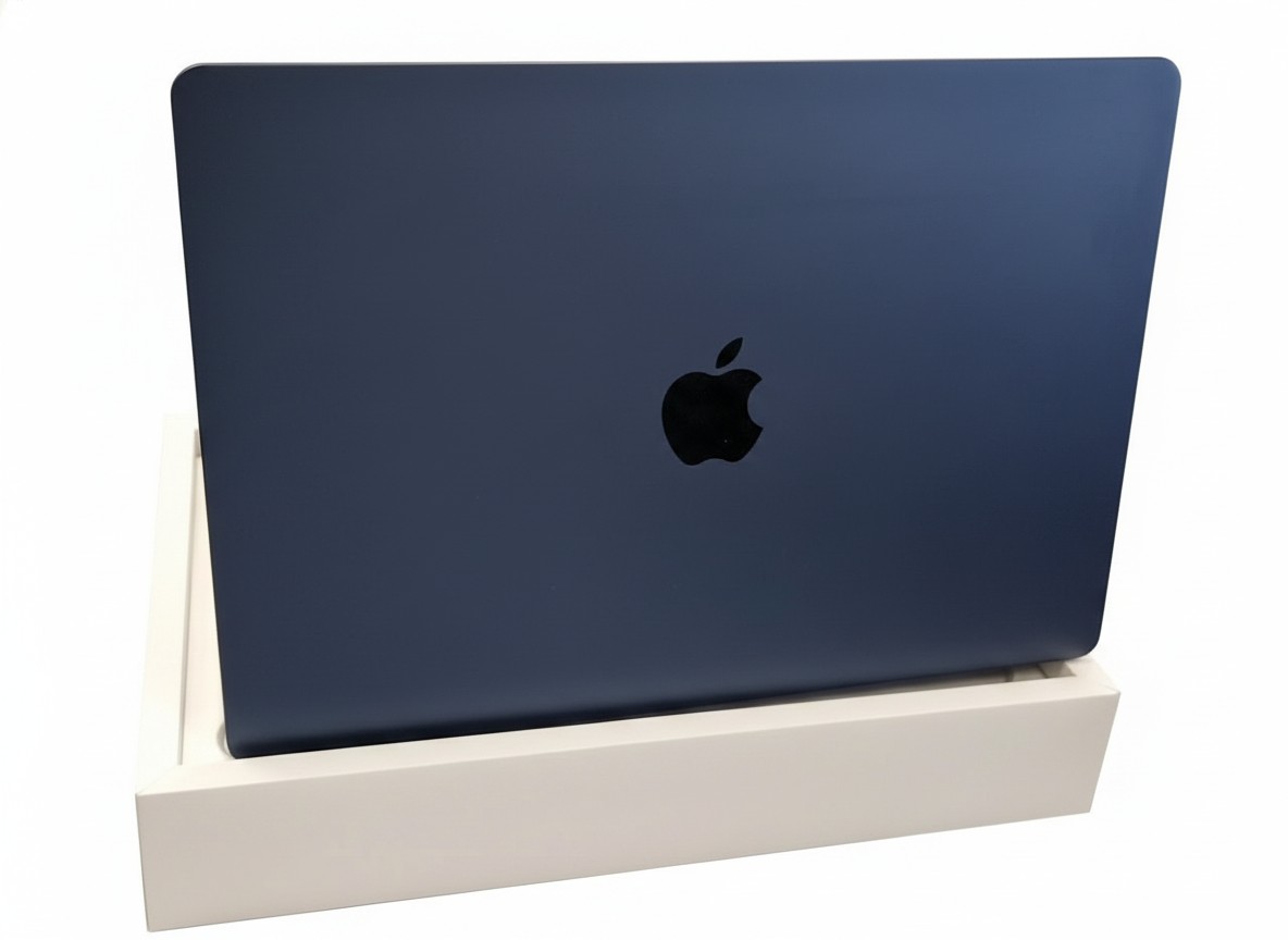 Apple MacBook Air 15" M2 (2023) Midnight, Apple MacBook Air 15" M2 (2023) Midnight| apple m2 chip, 8gb ram, 256gb ssd, 15,3" | Zustand: Sehr Gut – Bild 5