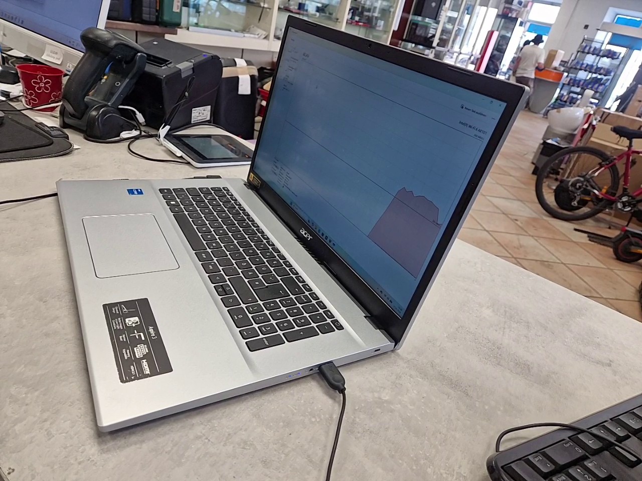 Acer Aspire 3 A317-54, i5-1235U, Silber, 17,3 Zoll Full HD Display, 32 GB RAM, 1 TB SSD, Intel Core i5-1235U, inkl. Originalrechnung | Zustand: Sehr Gut – Bild 3