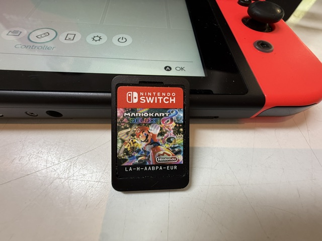 Nintendo Switch Neon-Blau/Rot, Konsole inkl. Dockingstation, Netzteil, Joy-Cons und Spiel Mario Kart 8 Deluxe. | Zustand: Sehr Gut | Farbe: schwarz – Bild 5