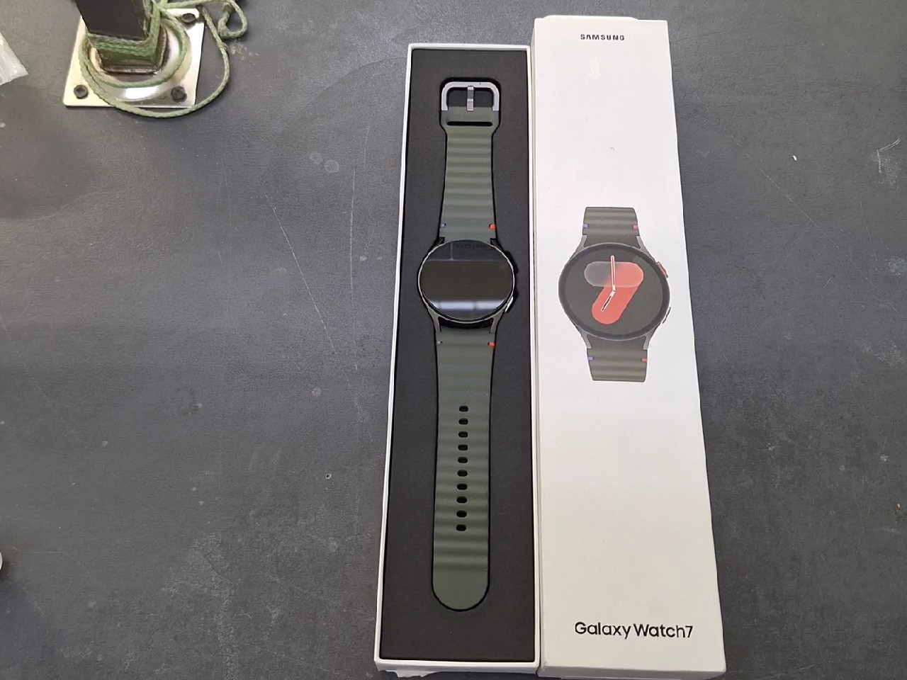 Samsung Galaxy Watch7 40mm LTE Grün, Smartwatch mit Sportarmband, inklusive Originalverpackung (OVP) und Ladegerät. | Zustand: Sehr Gut – Bild 2