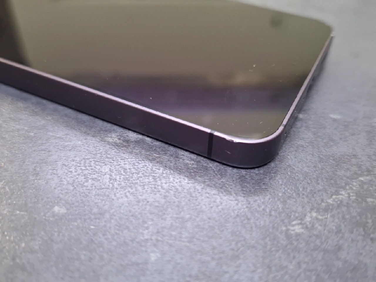 Samsung Galaxy S24 128GB, Gebrauchsspuren am Rahmen | SimLock: Frei | Zustand: Gut | Farbe: schwarz – Bild 3