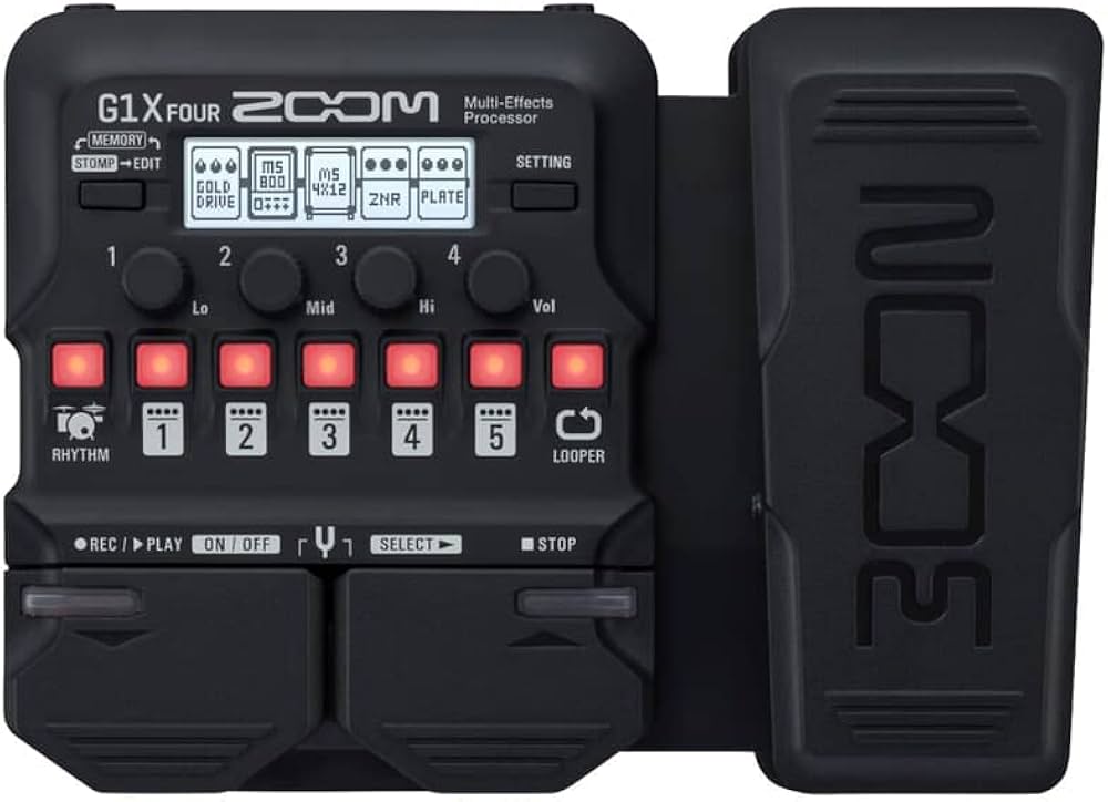 Zoom G1X FOUR Multi-Effektgerät Schwarz, Inkl. Netzteil, 70+ Effekte, 13 Amp-Modelle, Looper, Drum Machine, Expression-Pedal, Gebrauchsspuren | Zustand: Gut