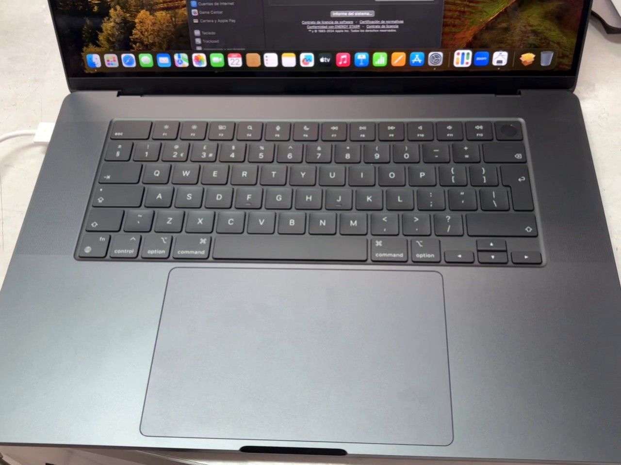 Apple MacBook Pro 16 M3 Pro 2023 Schwarz, 36 GB RAM, 512 GB SSD, macOS Sonoma, Akku 100% Kapazität, 4 Ladezyklen | Zustand: Wie Neu – Bild 3