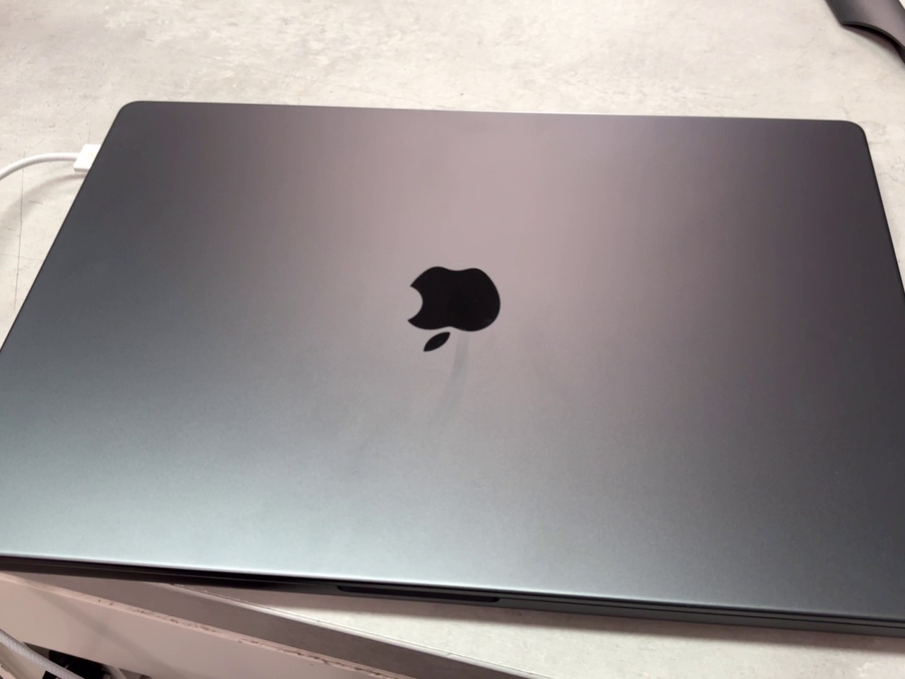 Apple MacBook Pro 16 M3 Pro 2023 Schwarz, 36 GB RAM, 512 GB SSD, macOS Sonoma, Akku 100% Kapazität, 4 Ladezyklen | Zustand: Wie Neu – Bild 4