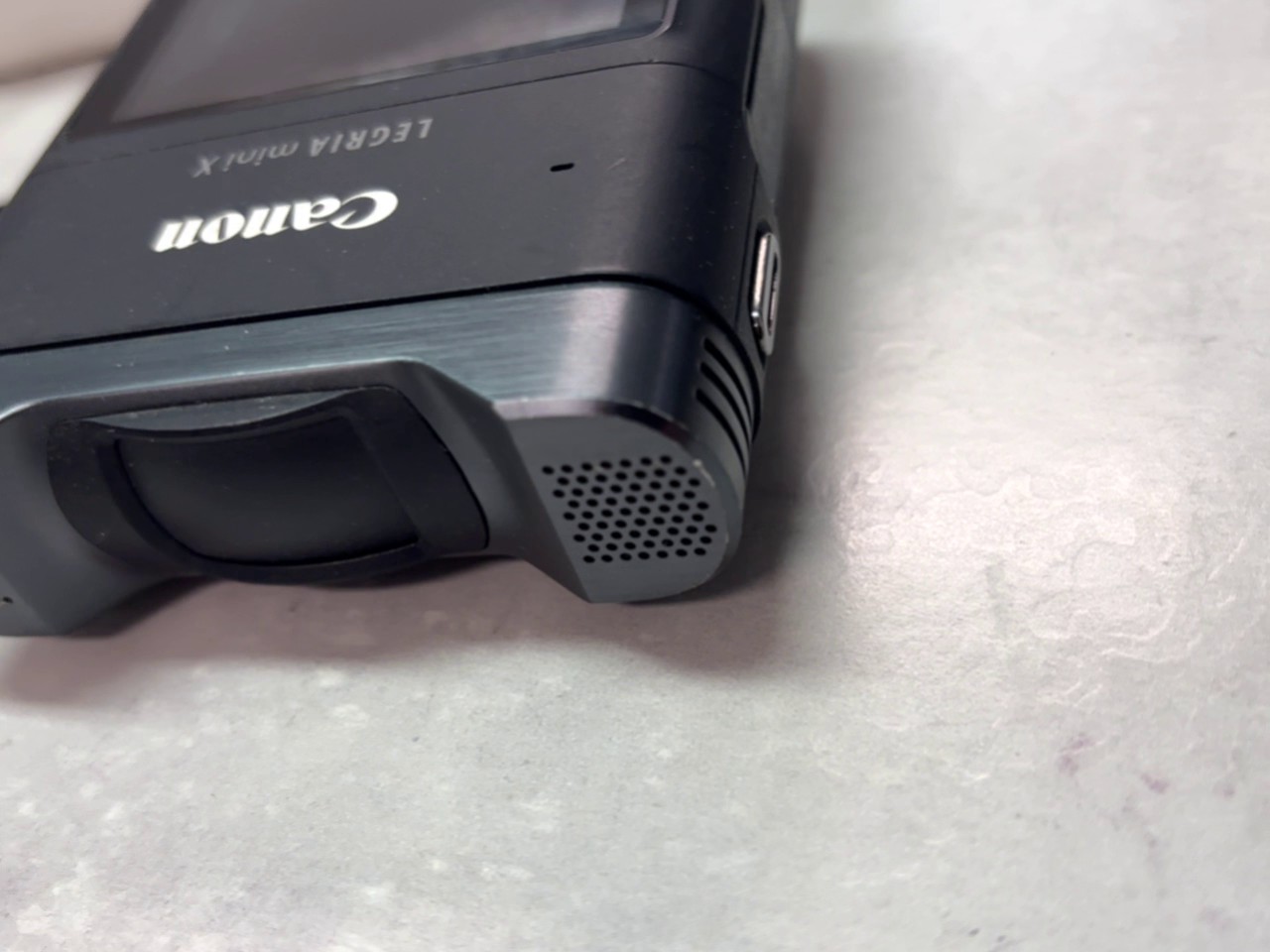 Canon Legria Mini X Schwarz, Full HD Camcorder mit Originalverpackung, Gebrauchsspuren am Gehäuse vorhanden. | Zustand: Sehr Gut – Bild 4
