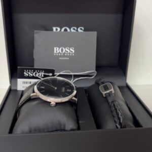 Hugo Boss Essential 1513647 Schwarz, Herrenuhr mit Lederarmband, 40mm EdelstahLadegerätehäuse, Quarzwerk, inkl. Armband-Set | Zustand: Sehr Gut | Farbe: schwarz