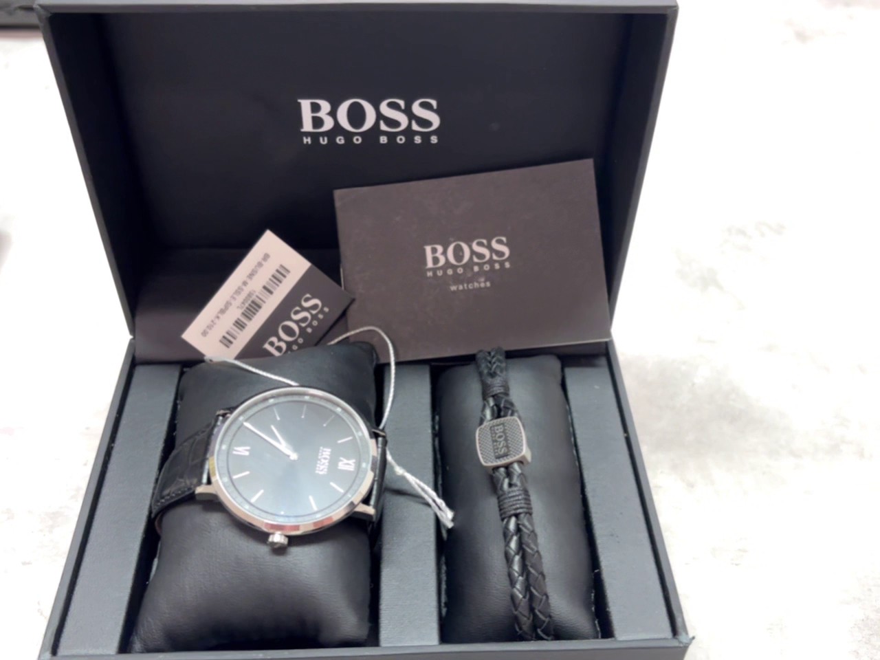 Hugo Boss Essential 1513647 Schwarz, Herrenuhr mit Lederarmband, 40mm EdelstahLadegerätehäuse, Quarzwerk, inkl. Armband-Set | Zustand: Sehr Gut | Farbe: schwarz – Bild 2