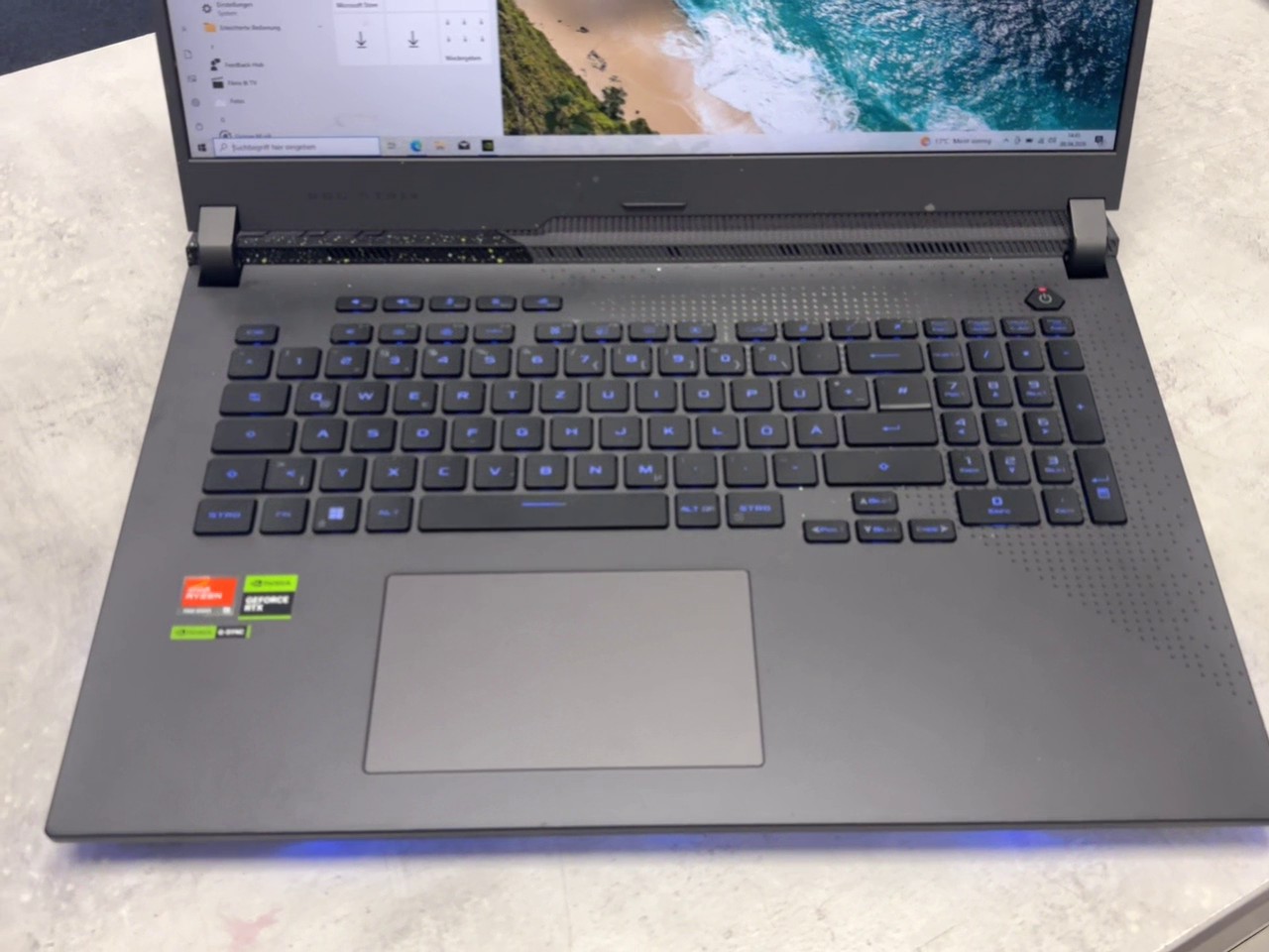 ASUS ROG Strix G17 (2023), Ryzen 9 7940HX, 16GB RAM, 1TB SSD, GeForce RTX 4060 8GB , DE-Layout | Zustand: Sehr Gut – Bild 3