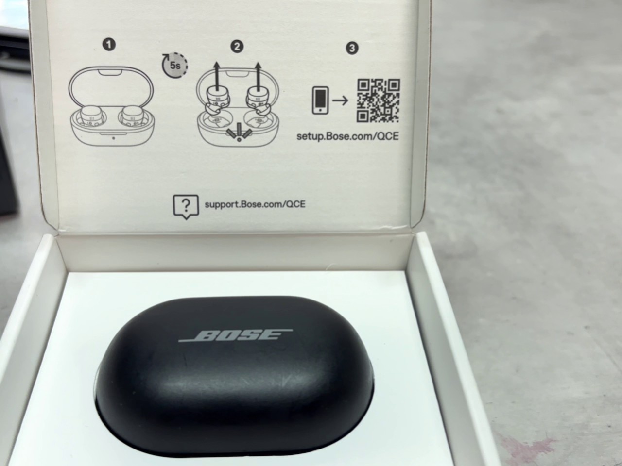 Bose QuietComfort Earbuds (2024) Schwarz, In-Ear True Wireless Kopfhörer mit Noise Cancelling, inklusive Originalverpackung (OVP) | Zustand: Sehr Gut | Farbe: schwarz