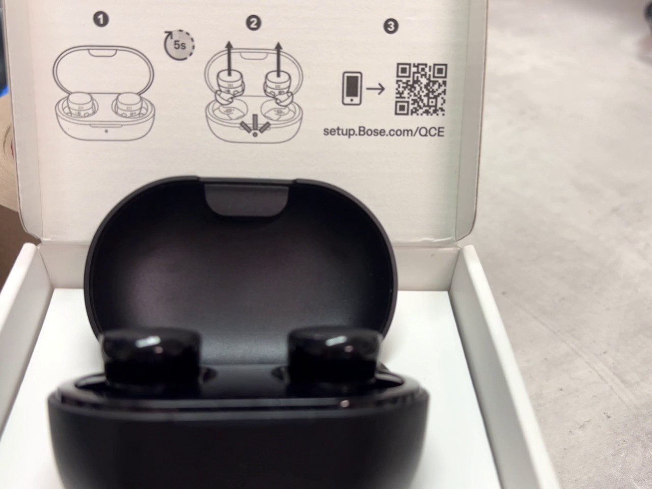 Bose QuietComfort Earbuds (2024) Schwarz, In-Ear True Wireless Kopfhörer mit Noise Cancelling, inklusive Originalverpackung (OVP) | Zustand: Sehr Gut | Farbe: schwarz – Bild 2
