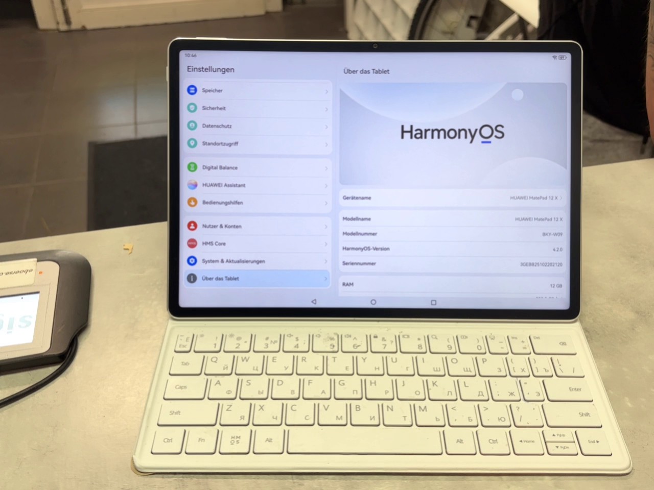 Huawei MatePad 12 X 256GB, Tablet mit PaperMatte Display, inkl. Tastatur, 12 Zoll, 12GB RAM, HarmonyOS dysplay kraz | Zustand: Sehr Gut – Bild 2