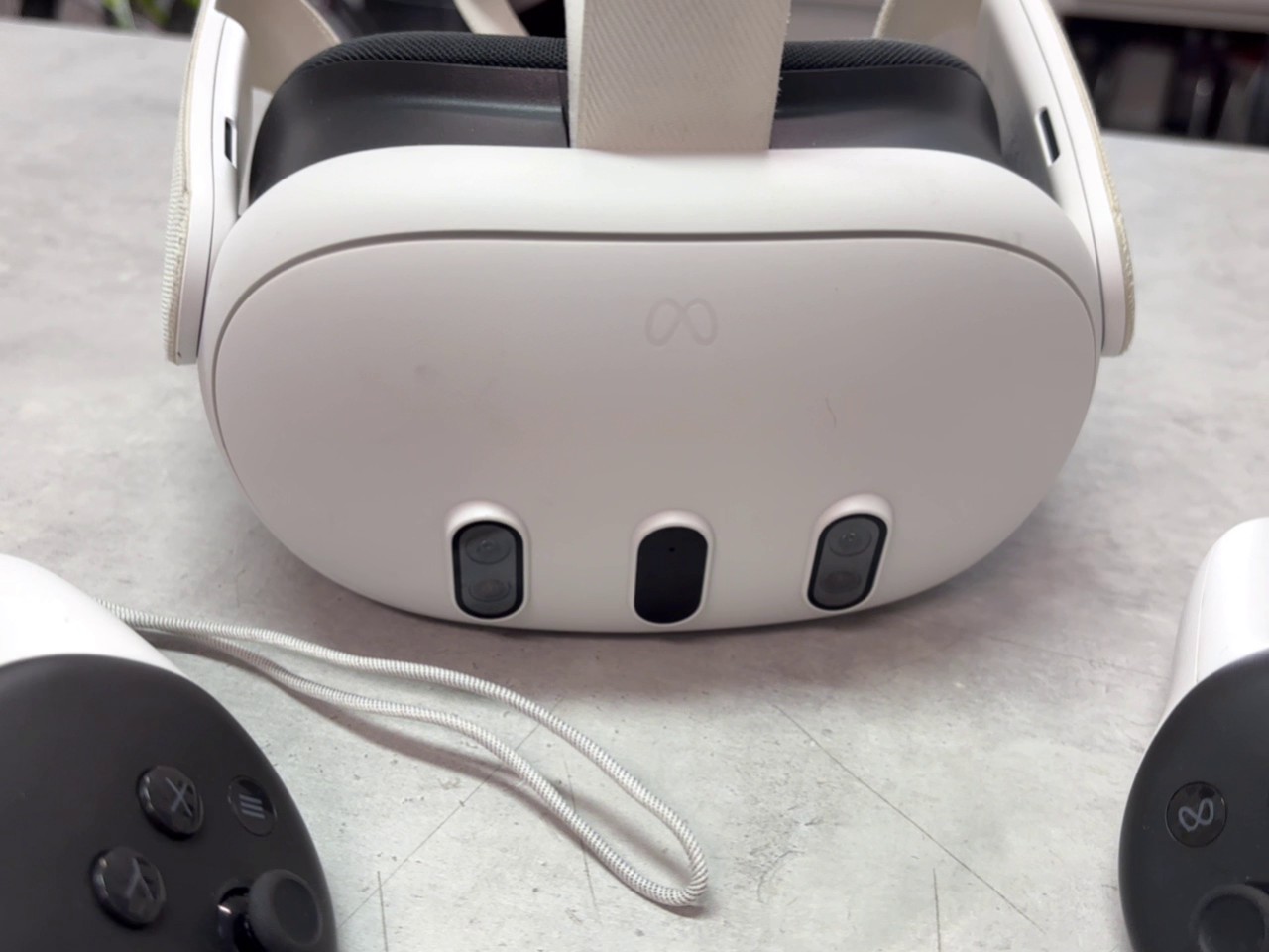 Meta Quest 3 512 GB VR-Headset Weiß, Standalone VR-Brille mit zwei Touch Plus Controllern, Mixed Reality und 512 GB Speicher. | Zustand: In Ordnung – Bild 3