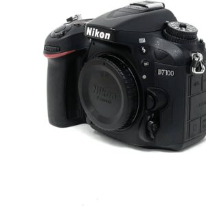 Nikon D7100 mit Sigma 17-70mm f/2.8-4 DC, Digitale Spiegelreflexkamera (2013), inkl. Sigma 17-70mm Objektiv, Akku und Ladegerät. | Zustand: Sehr Gut