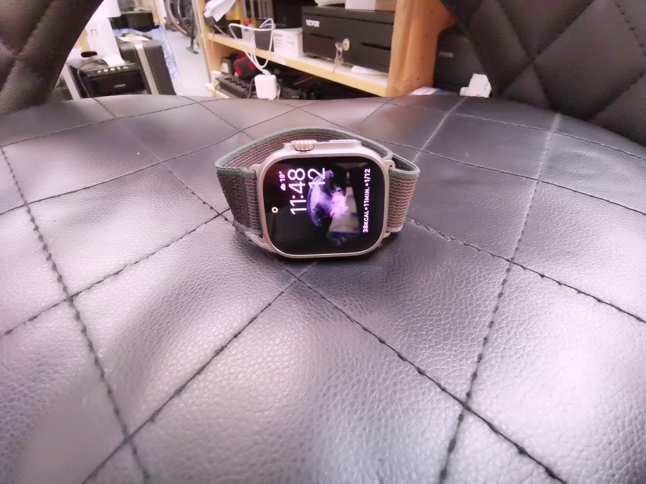 Apple Watch Ultra 2 49mm Titan, Inklusive Ladegerät, Akkukapazität 99%, GPS + Cellular (LTE), robustes Titangehäuse. | Zustand: Sehr Gut