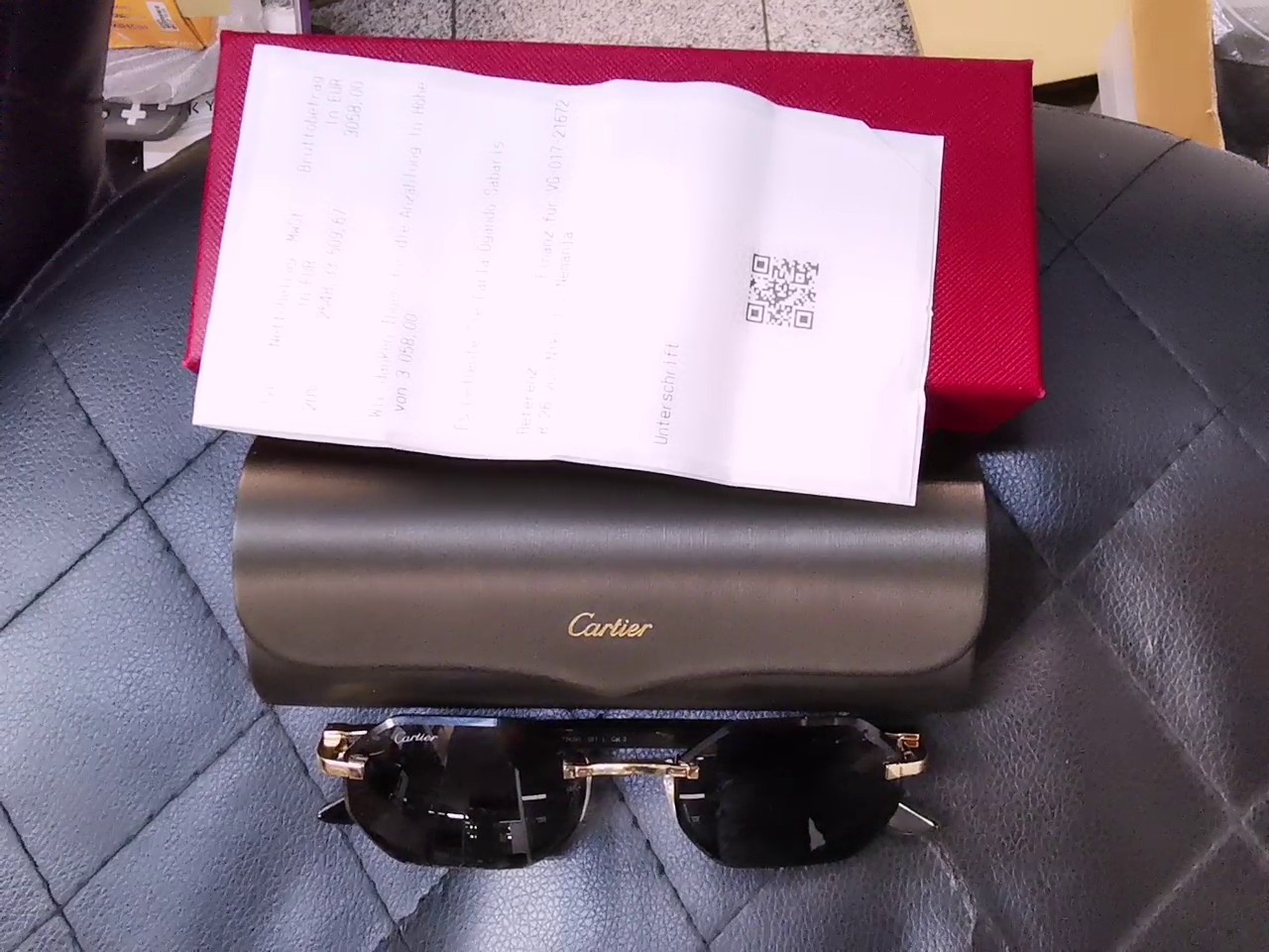 Cartier CT0439S 001 Sonnenbrille Gold/Schwarz, Original Cartier Sonnenbrille, randloses Modell mit C-Dekor, inkl. OVP und Originalrechnung. | Zustand: Neu – Bild 2