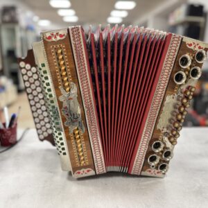 Steirische Harmonika Max Winkler Sonderanfertigung, Hochwertige Steirische Harmonika als Sonderanfertigung, inklusive passendem Koffer. | Zustand: Wie Neu