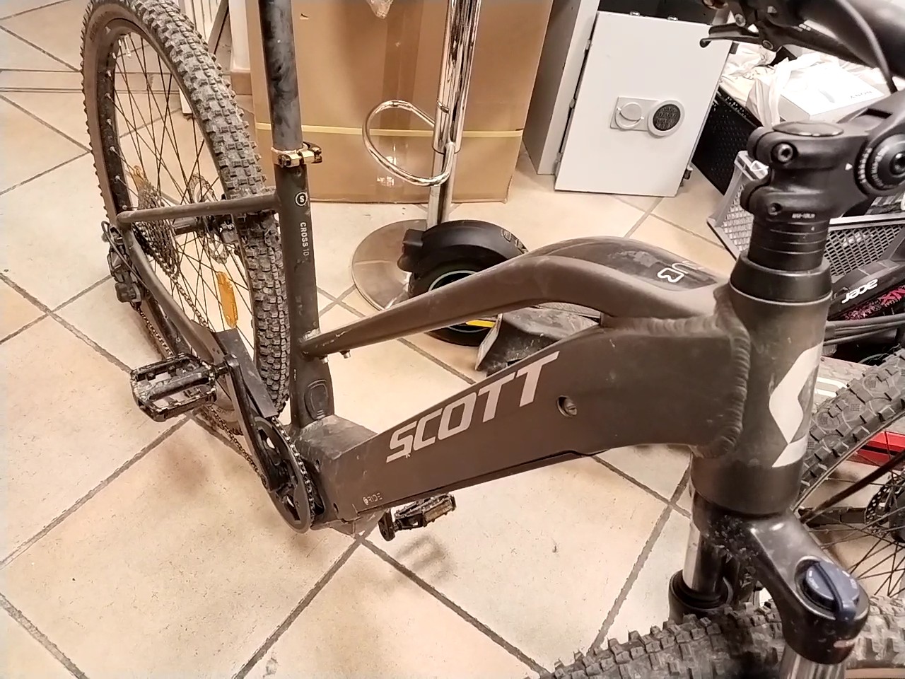 Scott Sub Cross eRIDE 10, E-Bike mit Bosch Performance CX Motor, 625 Akku, Shimano Deore 10-Gang, inkl. Rechnung & Ladegerät