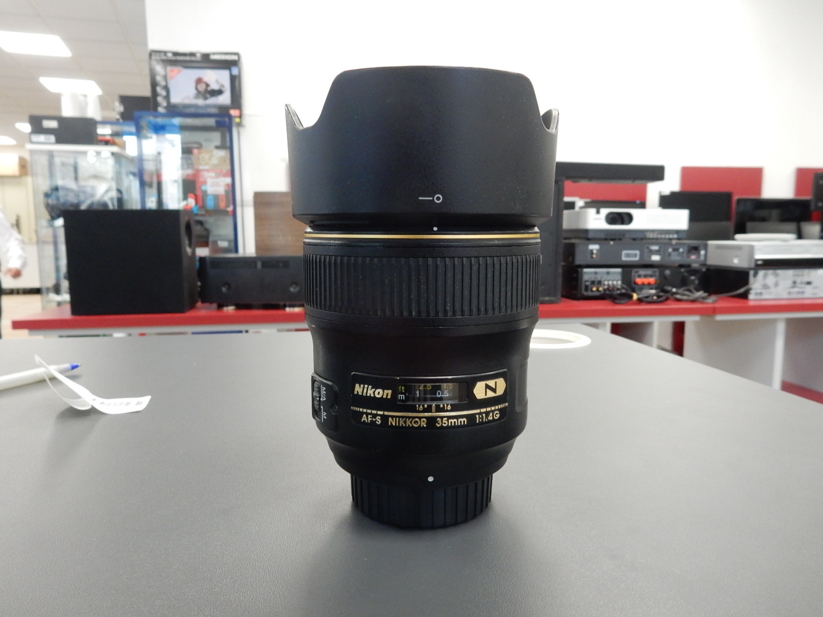 Nikon AF-S NIKKOR 35mm f/1.4G, FX-Weitwinkel-Festbrennweite mit schneller f | 1.4 Blende, Nano Crystal Coat und SWM-Autofokus | Zustand: Gut – Bild 5