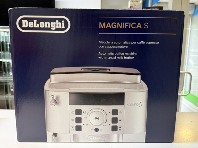 DeLonghi Magnifica S ECAM 12.123.B Schwarz, Kompakter Kaffeevollautomat mit manuellem Milchaufschäumer, 13-stufigem Mahlwerk und 1,8L Tank. | Zustand: Neu – Bild 2