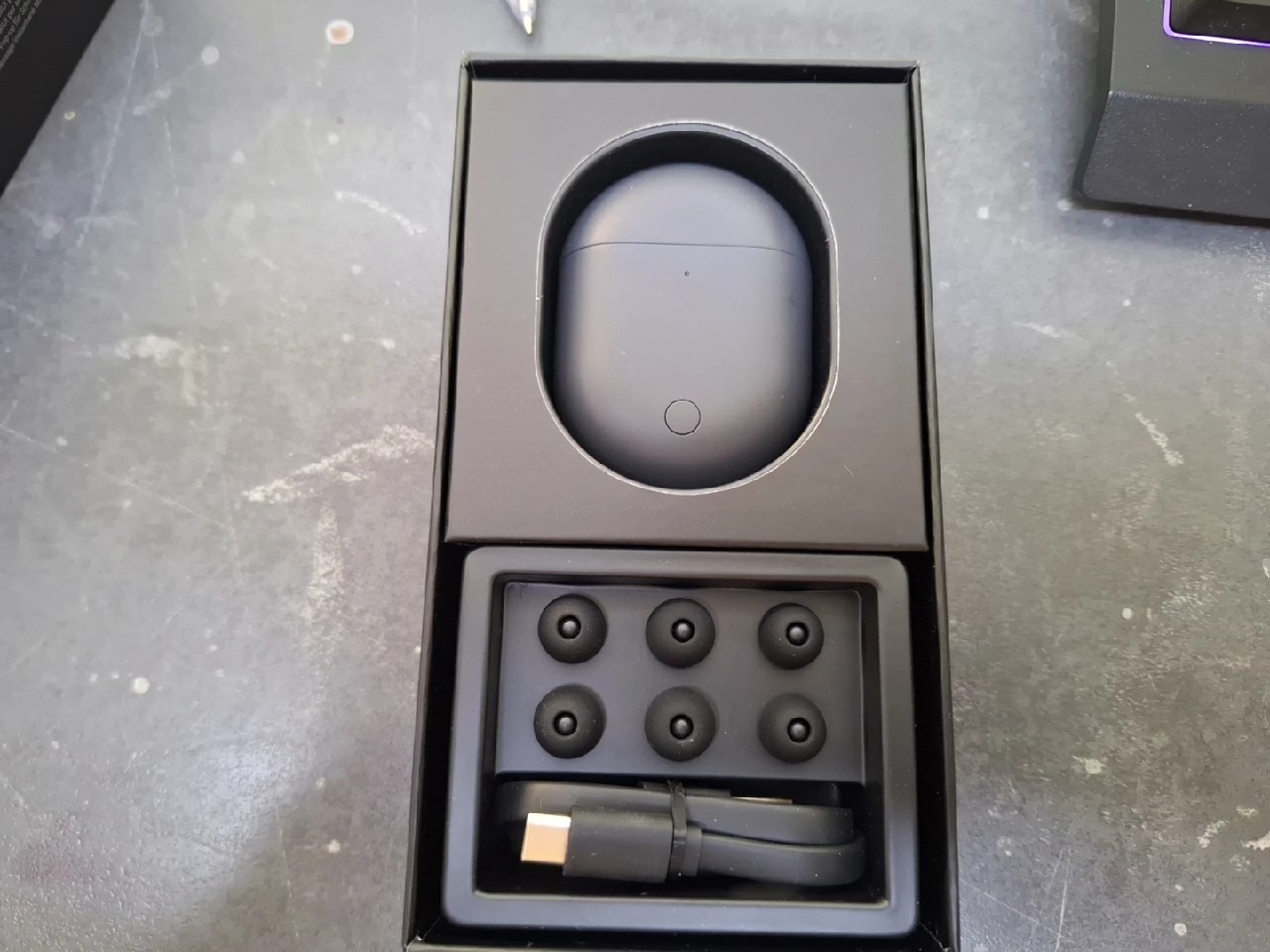 Xiaomi Redmi Buds 3 Pro Black, OVP ,True Wireless In-Ear Kopfhörer mit aktiver Geräuschunterdrückung (ANC) und kabellosem Laden | Zustand: Wie Neu – Bild 3